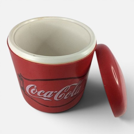 Coca Cola Buz Kovası