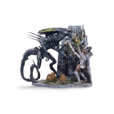 Alien Queen and Scar Predator Diorama